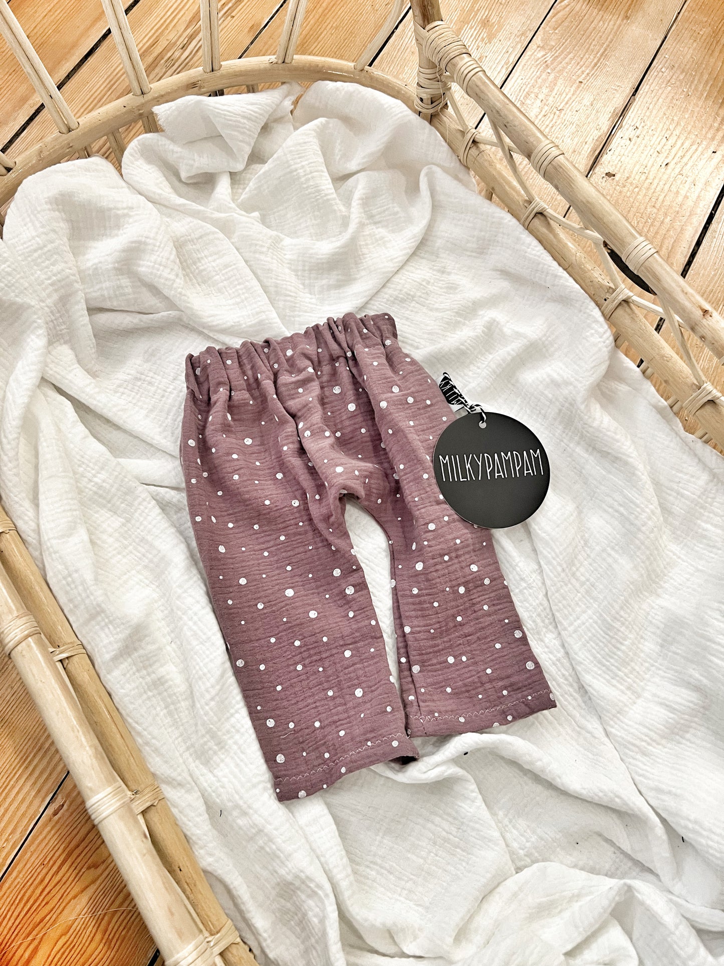 Size 1 : 68/74cm Sofortverkauf  Cosy Pants Musselin Mauve Dots