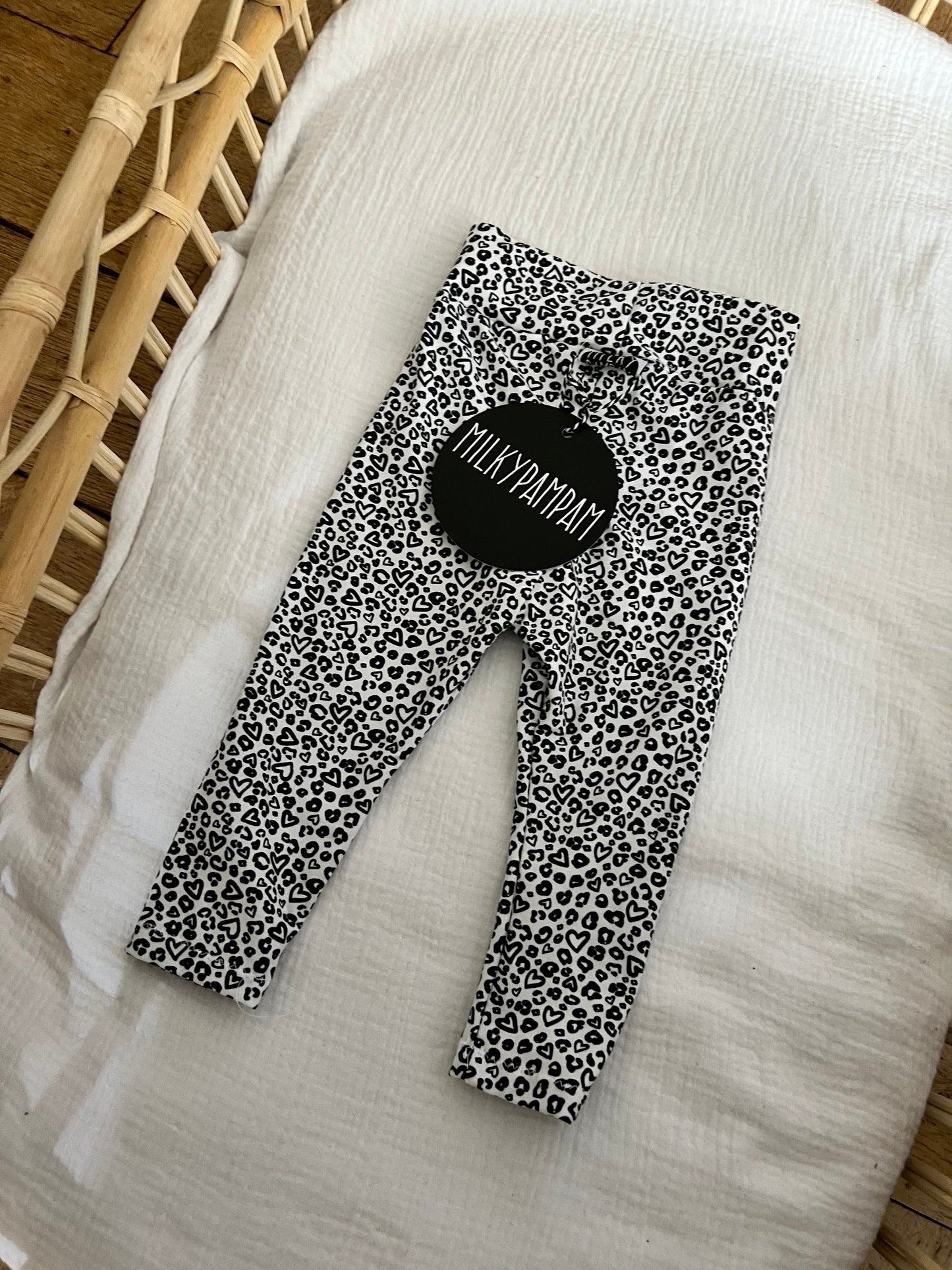 Size 4 104/110 cm  Sofortverkauf Leggings Leopard Heart