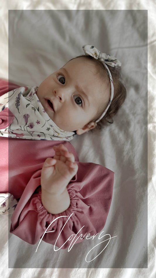 Sofortverkauf  Simple Bib Halstuch Flowery